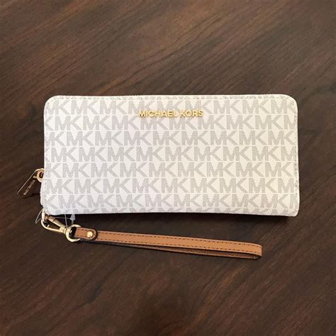 michael kors signature wallet vanilla|Michael Kors signature continental wallet.